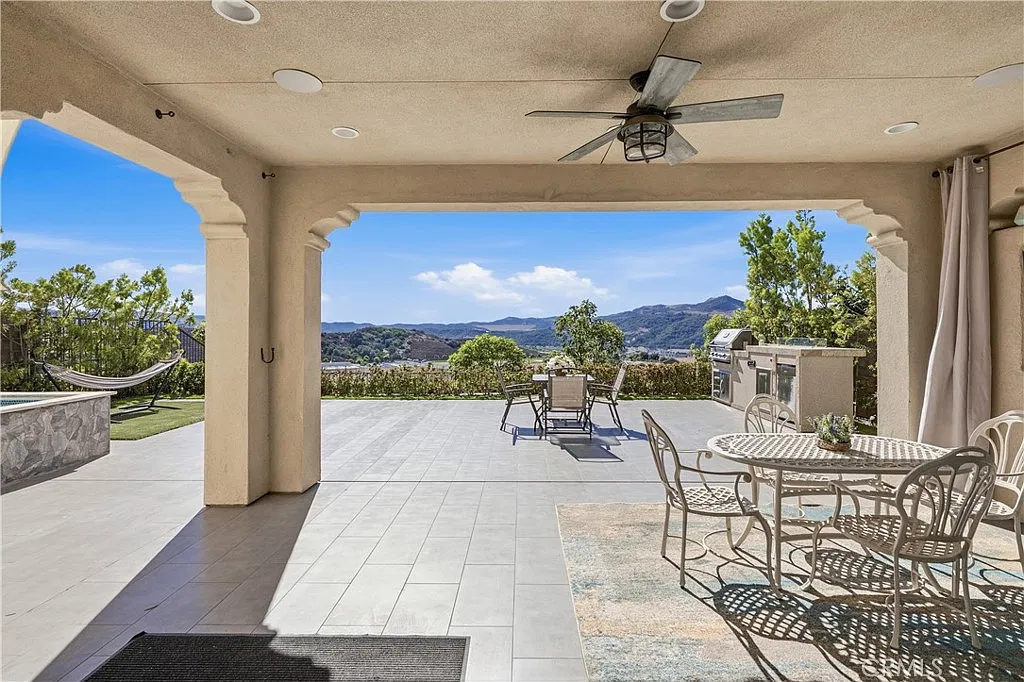 4 bed, 4.5 bath, 3184 sqft, $8,500 — Photo 1