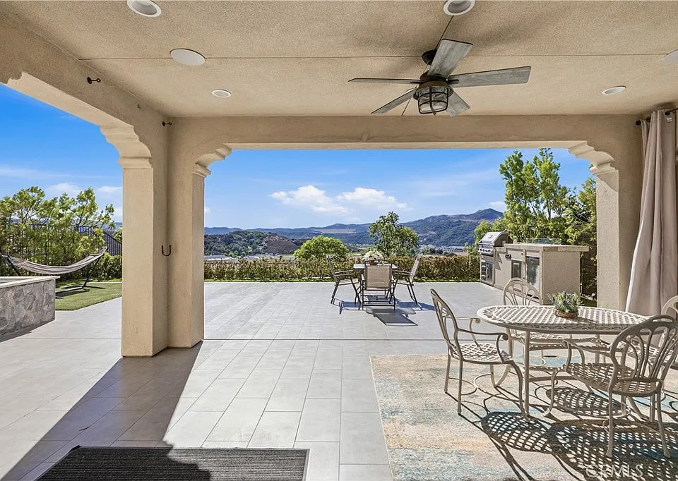 7 Paladino Ct