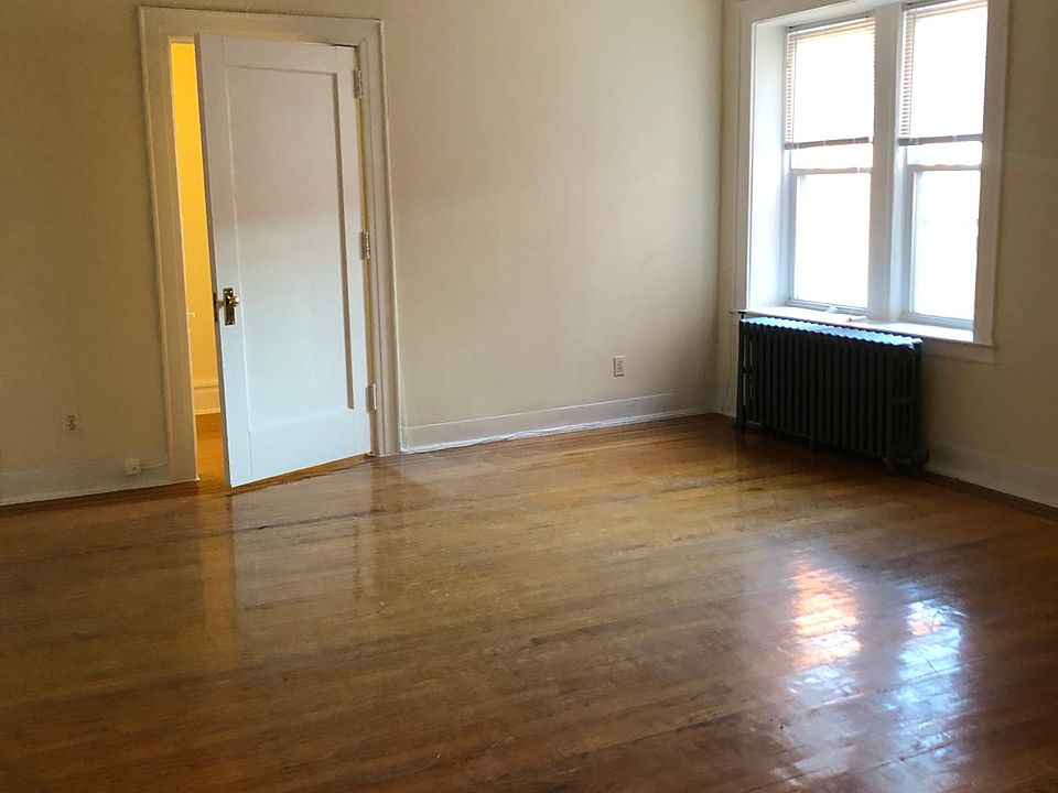 1st image of 40 Lenox Ave APT 409