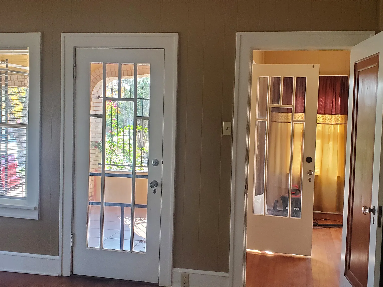 2 bed, 1883 sqft, $1,500 — Photo 3