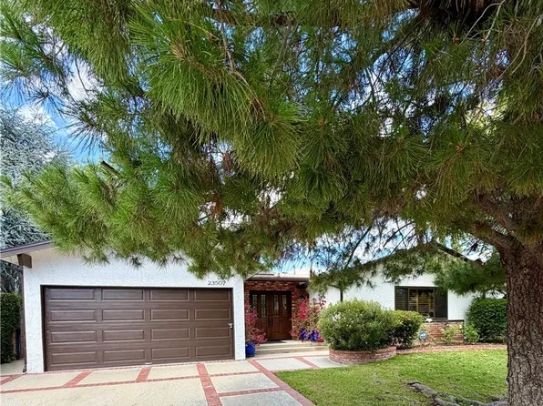 23507 Sylvan St, Woodland Hills, CA 91367