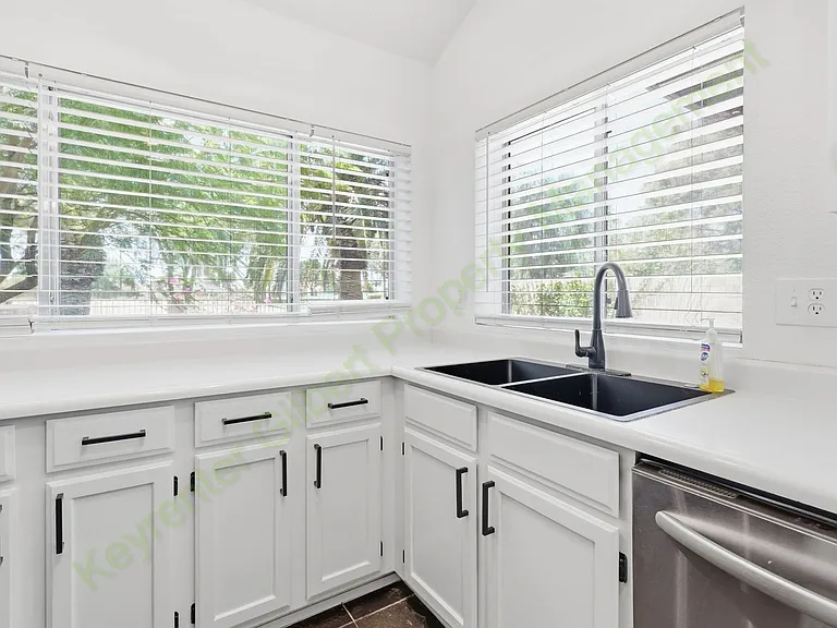 5435 E Elmwood St — Photo 15