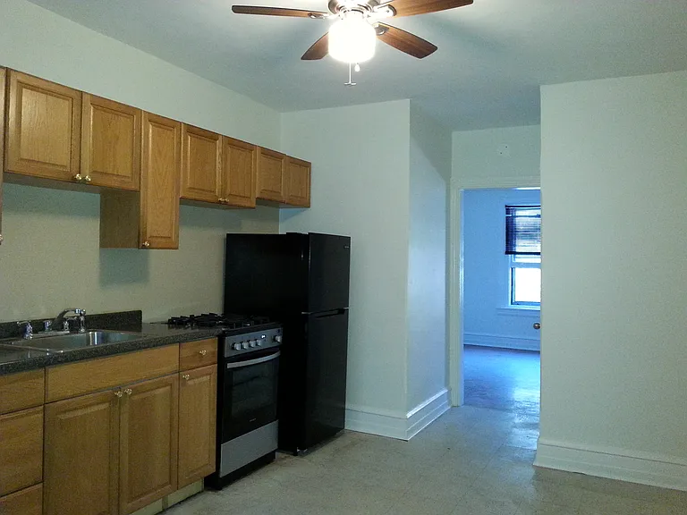 244 S 44th St #2F — Photo 14