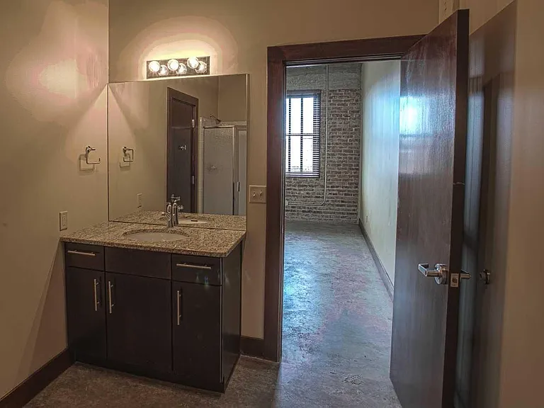143 N Rock Island Ave #207 — Photo 10
