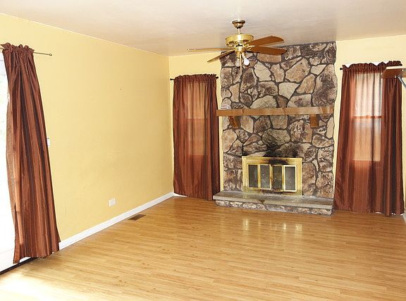 4th image of 1200 Arrowwood Ct