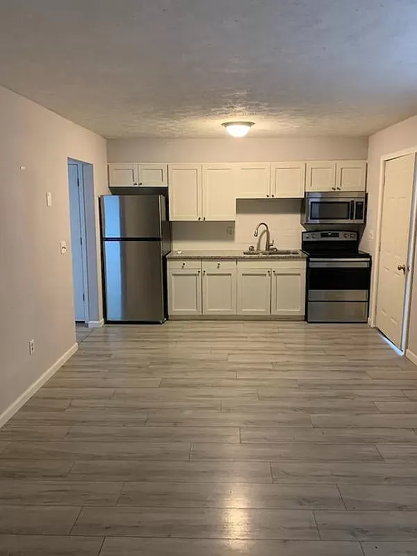 2 bed, 2.5 bath, $1,375 — Photo 2