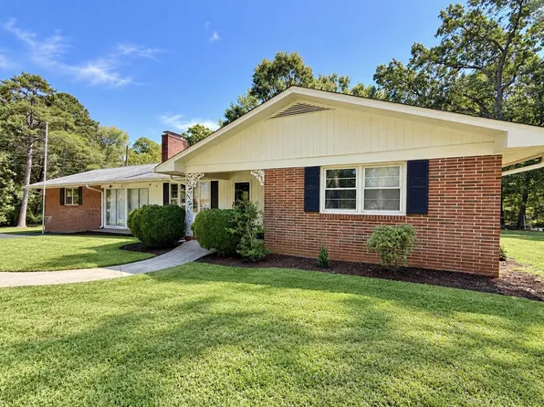 4055 Philpott Rd, South Boston, VA 24592