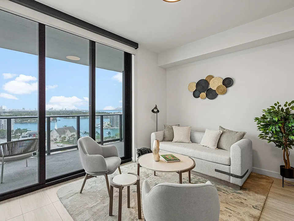 7144 Byron Ave #15-ID1327989P