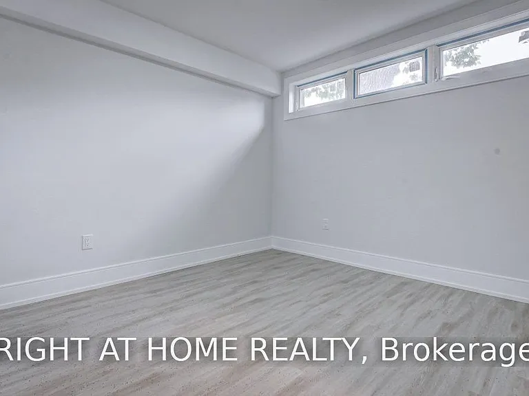 1165 Pinegrove Rd — Photo 11