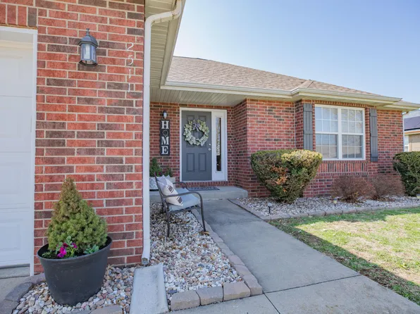 2511 S Hartford Avenue, Bolivar, MO 65613