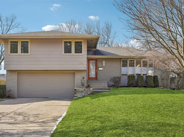 328 58th Pl, Des Moines, IA 50312