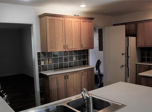 3rd image of 2321 W 79th Ter