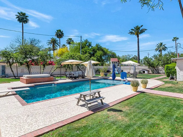 1021 W Encanto Blvd — Photo 25