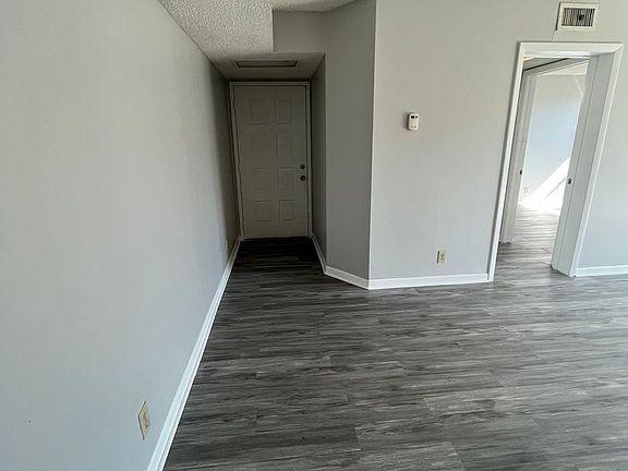 5th image of 706 Executive Center Dr #34-2-34