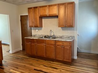 58 Oak St, Cranston, RI 02910