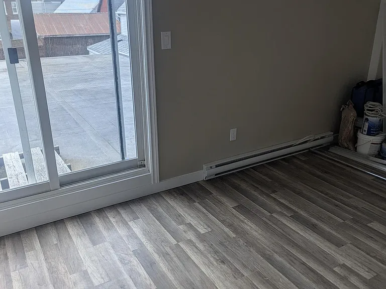 14 N Front St #UPPER — Photo 15