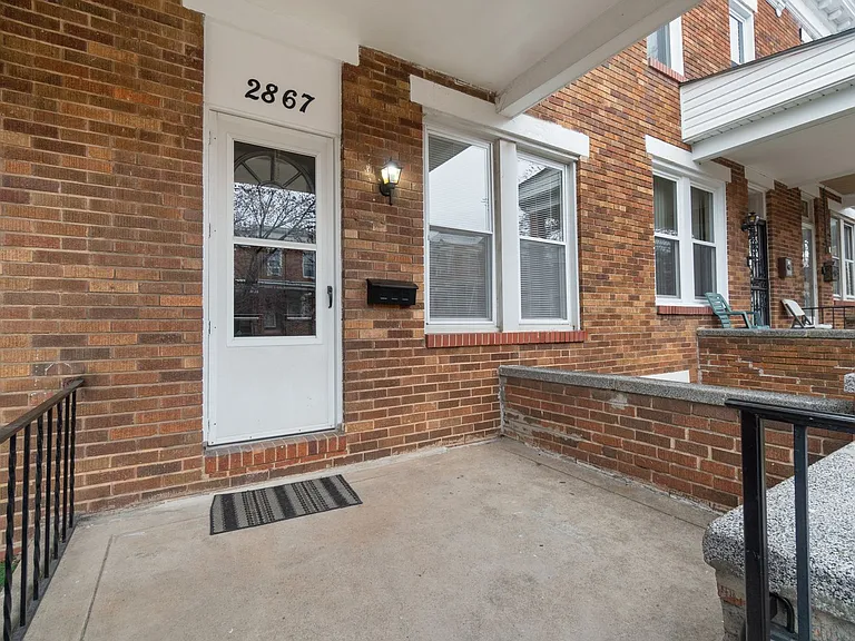 2867 Mayfield Ave — Photo 3