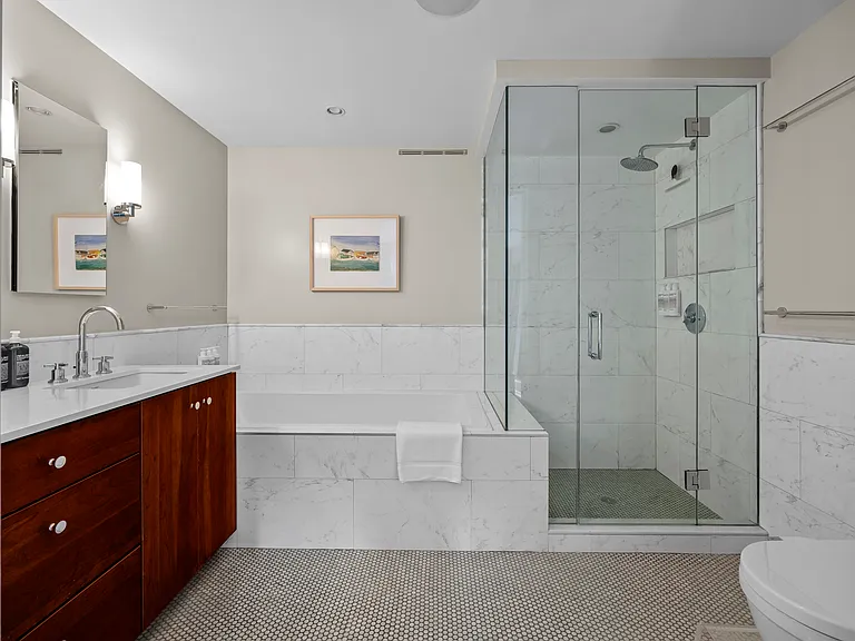 160 Ainslie St #1 — Photo 22