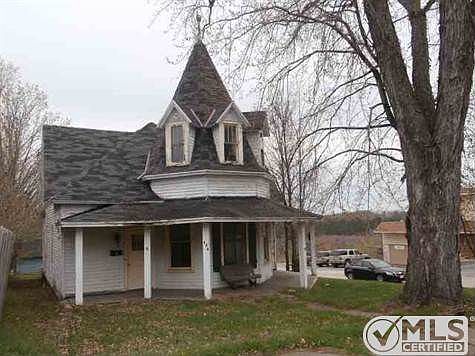 1st image of 400 Crystal Ave