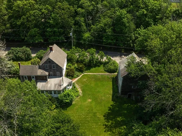 38 Booth Hill Rd, Scituate, MA 02066