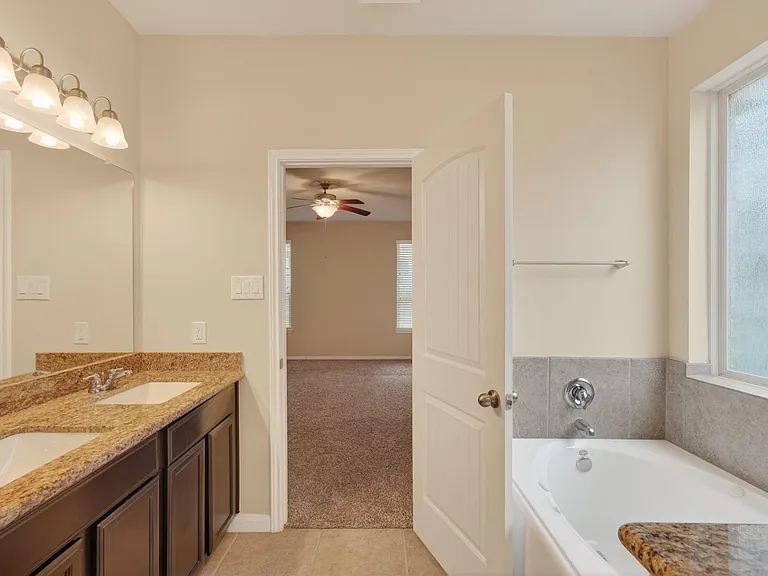 13302 Hidden Valley Dr — Photo 27