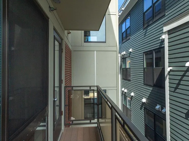 339 D St #24 — Photo 12