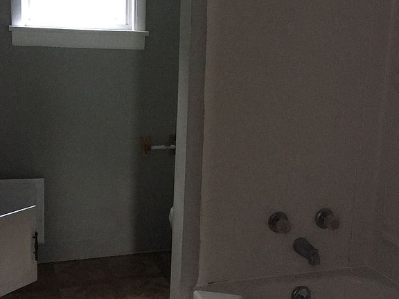 2nd image of 1019 Gilsey Ave