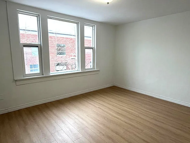 9 Eby St S #2 — Photo 3