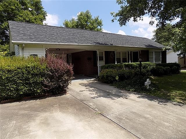 1st image of 1914 Echo Ln