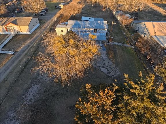 3rd image of 1620 County Road 616
