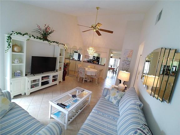 5th image of 4911 Sunnybrook Dr Unit 25