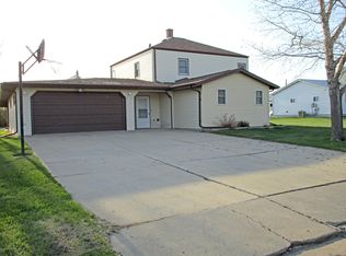 302 Ash Ave W, Glen Ullin, ND 58631