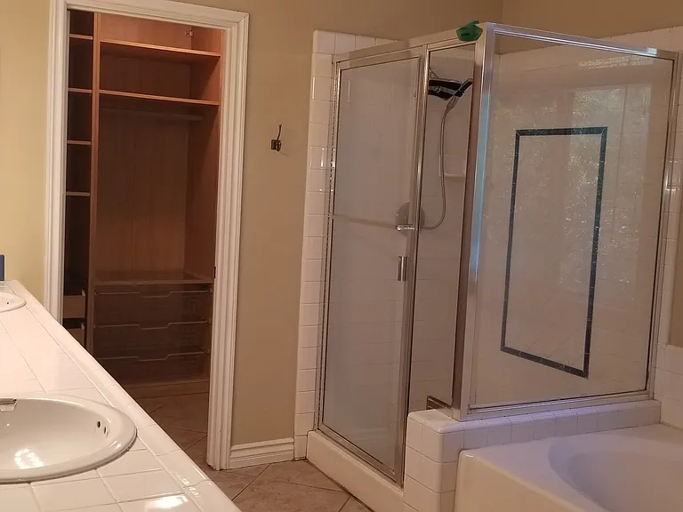 5638 Hunt Club Dr — Photo 9