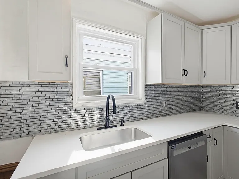 48 Burt St #3 — Photo 12