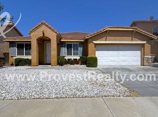 8725 Bridgeport Ave, Hesperia, CA 92344