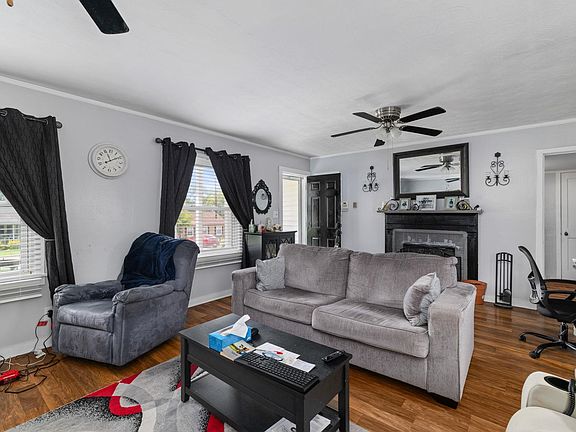 5th image of 1008 Ridgeway St