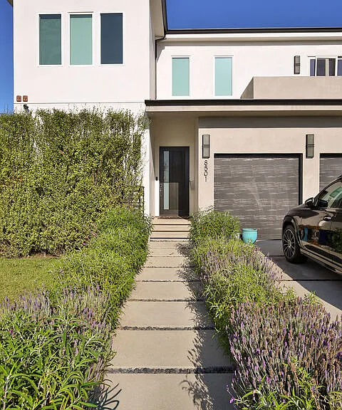 8501 Belford Ave — Photo 9