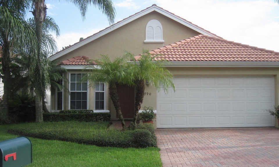 1st image of 790 SW Munjack Cir