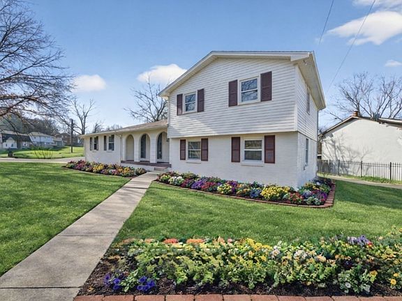 3rd image of 2909 Moss Spring Dr