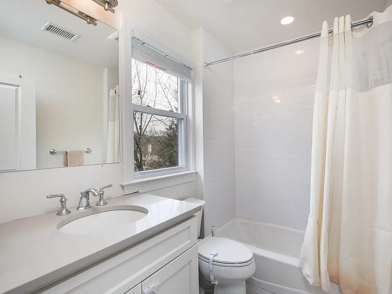 199 Purchase St #2 — Photo 13