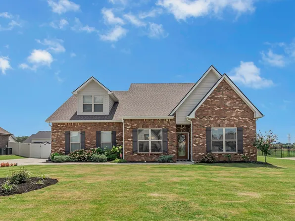 1724 Dayflower Dr, Murfreesboro, TN 37130
