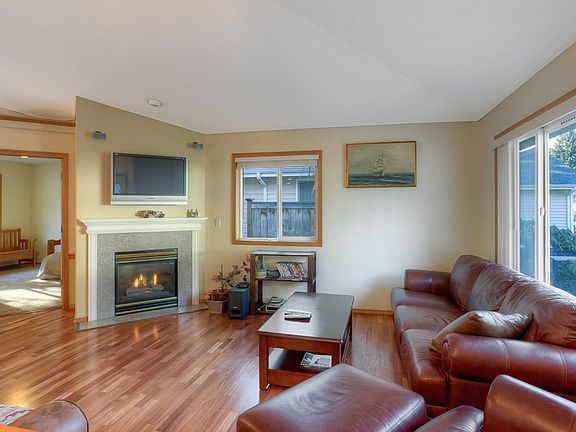 2nd image of 8922 223rd Street Ct E
