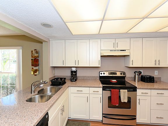 3rd image of 4351 Longmeadow #1