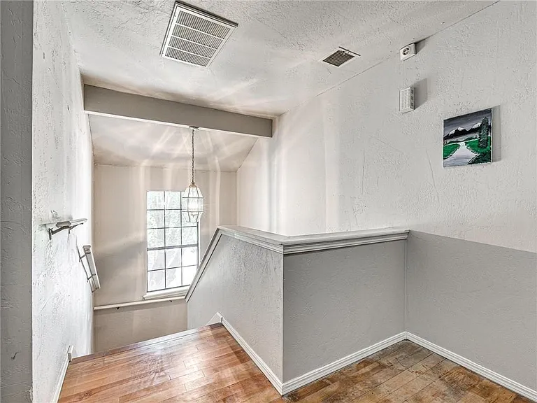 12901 Carrie Ct — Photo 15