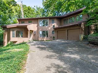 236 Silver Dr, Decatur, IL 62521