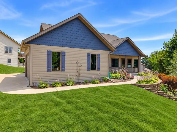 548 Fox River Hills DRIVE, Waterford, WI 53185