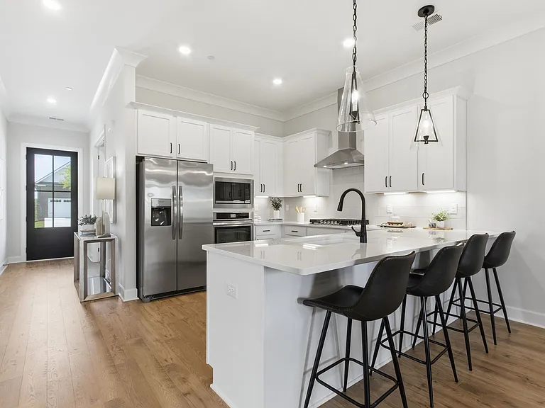 308 Buckwood Ln — Photo 10