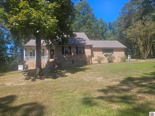 261 Sir Charles Ct, Calvert City, KY 42029