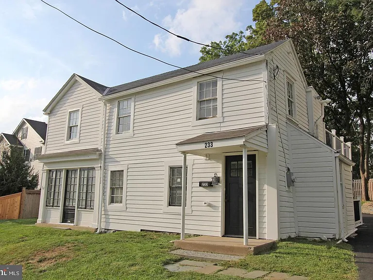 233 E Montgomery Ave — Photo 11