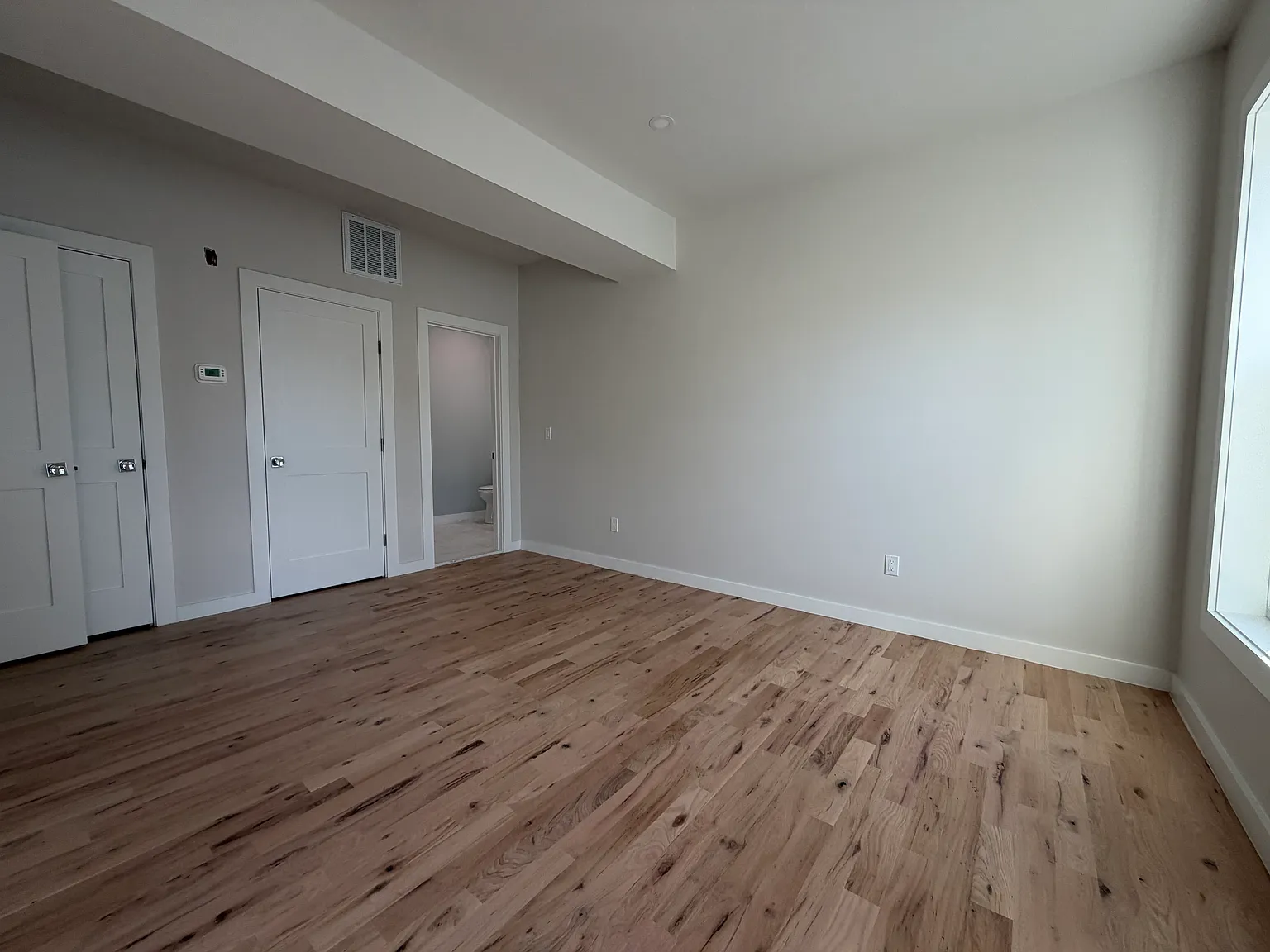 269-R3 Humphrey St — Photo 4